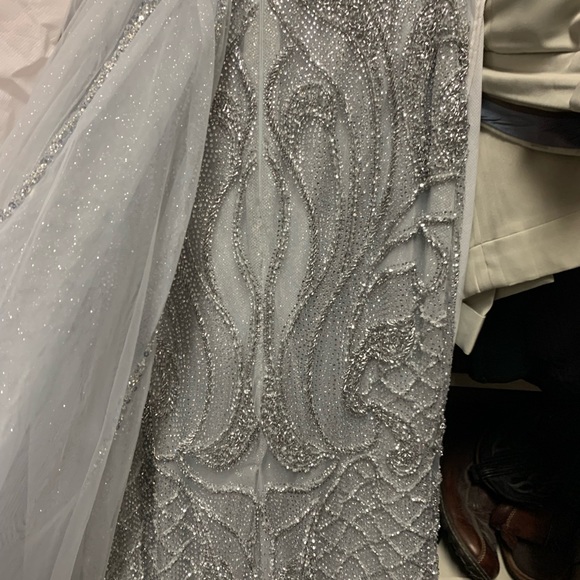 PORTIA & SCARLETT FORMAL EVENING GOWN - Picture 9 of 12